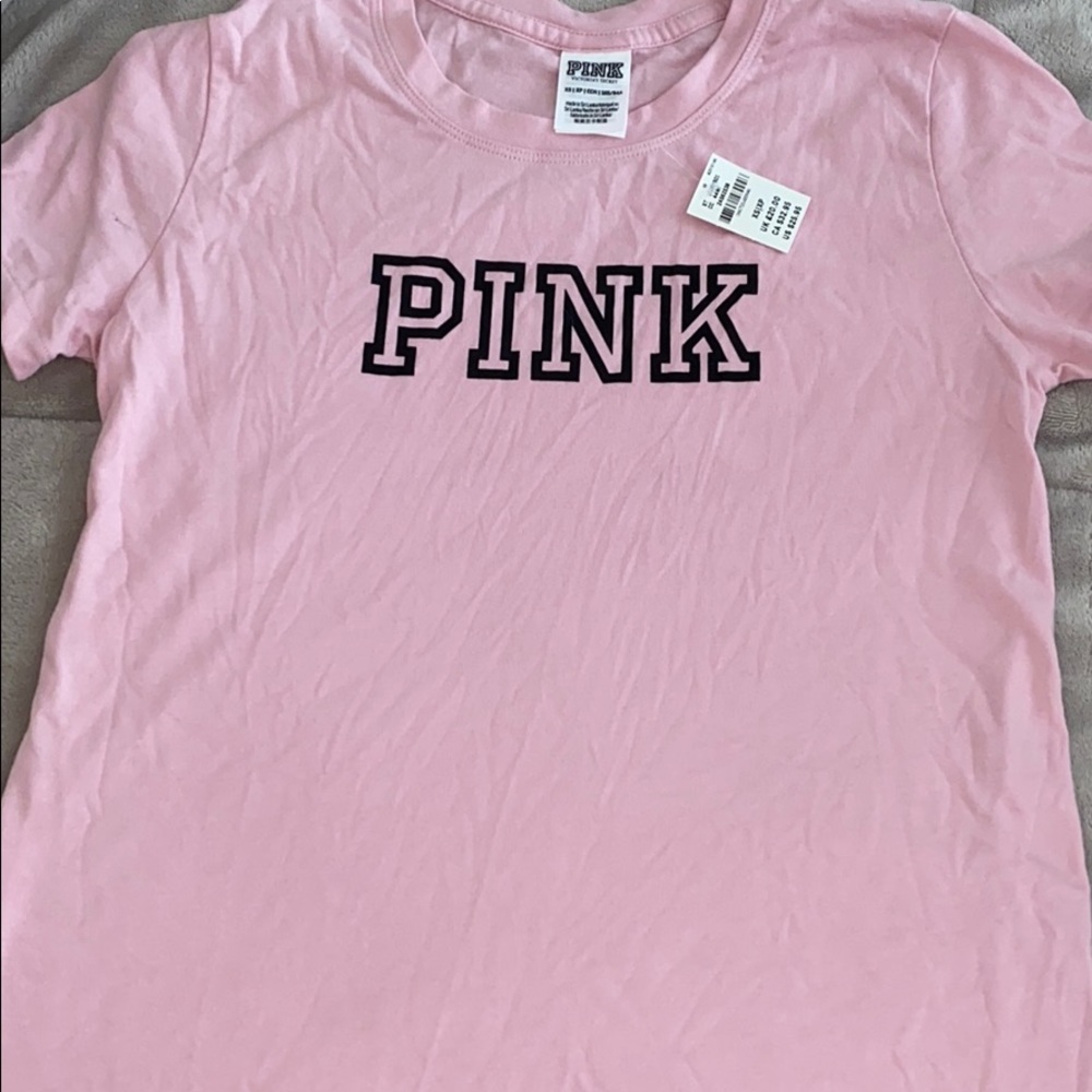 VS pink t shirt